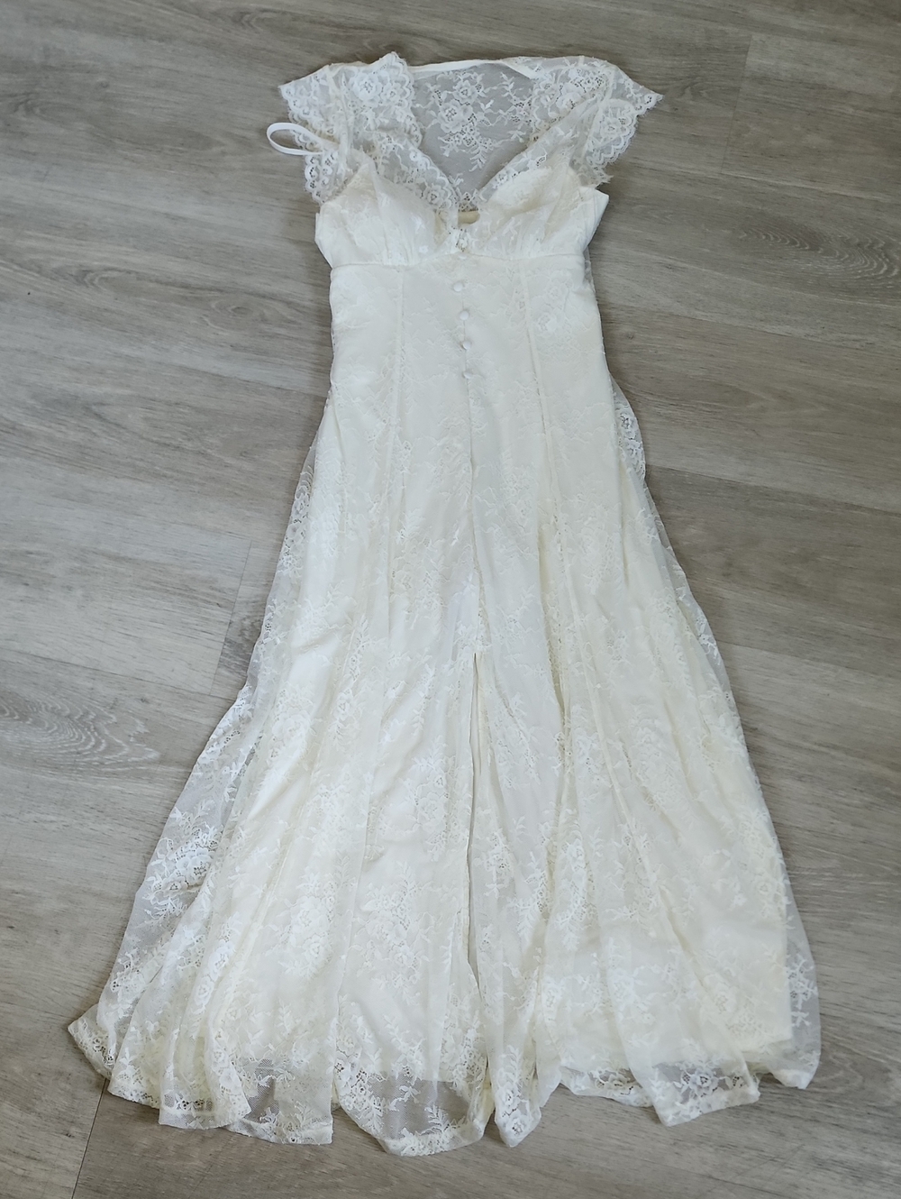 Ivory Lace Maxi Dress with V-Neck and Cap Sleeves